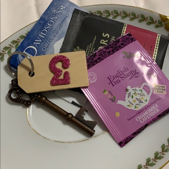 Victortia Spencer Key - Picture 3 of 3